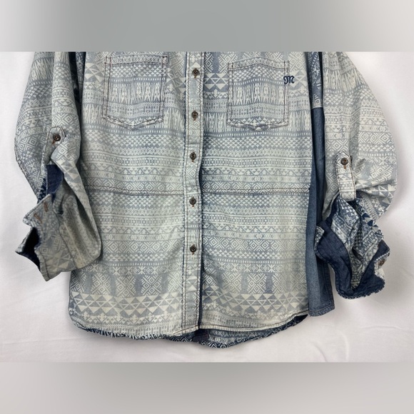 Miss Me Long Sleeve Denim Button Up. Women's Size Large. Blue. Light wash. Aztec - Picture 4 of 10